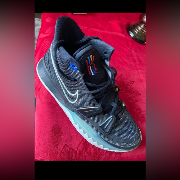 Black-Teal Nike Kyrie 7s, Only worn once (inside gym - perfectly clean) - Picture 3 of 4